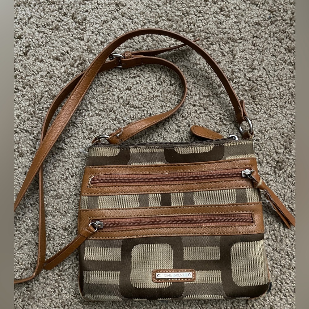 Nine West Crossbody - preowned